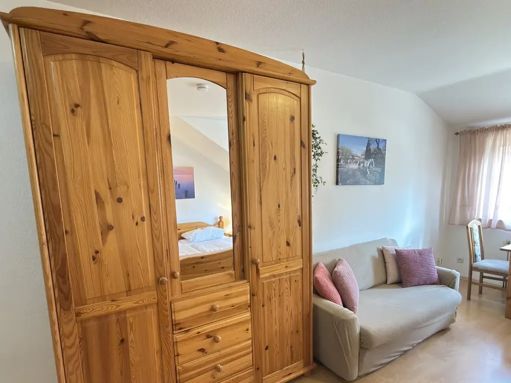 Gemuetliche-FeWo-Spatzennest-1Z-Ferienwohnung-Niedersachsen-Heideort-Luenzen-Schneverdingen-Ferienhof-Reiterhof-1